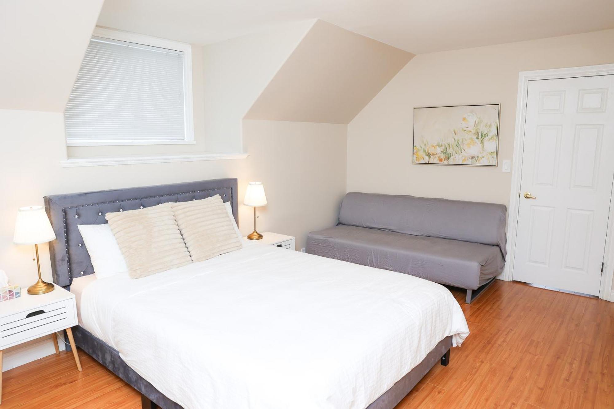 Spacious Two Bedrooms With Two Bathrooms Central Richmond 15Min To Yvr Airport 외부 사진